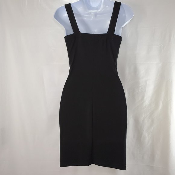 Women's Black/White Block Pattern Sheath Dress - Picture 5 of 10